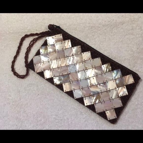 Vintage hannahs hawaii beaded wristlet - Picture 2 of 7